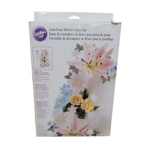 Wilton gum paste flowers kit